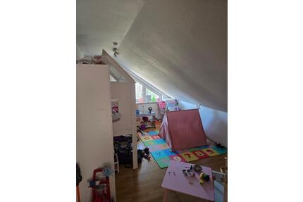 Schöne drei Zimmer Wohnung in Eschenstruth - Helsa