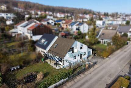 Charmante Doppelhaushälfte mit offener Wohnatmosphäre in Oberelchingen