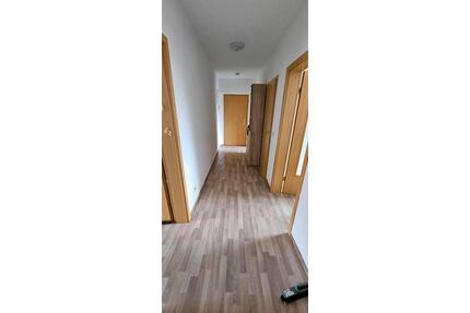 3 Raum Wohnung - 549,00&nbsp;EUR Kaltmiete, ca.&nbsp; 64,00&nbsp;m&sup2; in Meerane (PLZ: 08393)