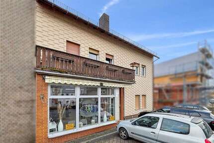 Haus zum Kaufen in Eschenburg 112.500,00 € 180.05 m²