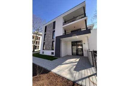 Familienfreundlicher Neubau nahe RBL-Stadion | 5 Zimmer, XXL-Wohnen mit Kamin, 2 Kinderzimmer, Arbeitszimmer, 2 Terrassen & TG-Stellplätze - Leipzig Leutzsch