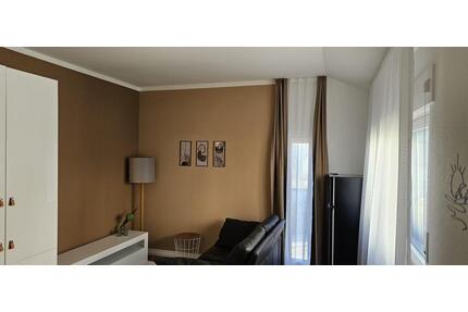 MÖBLIERTE MODERNE 1-ZIMMER-WOHNUNG IN GROßBETTLINGEN