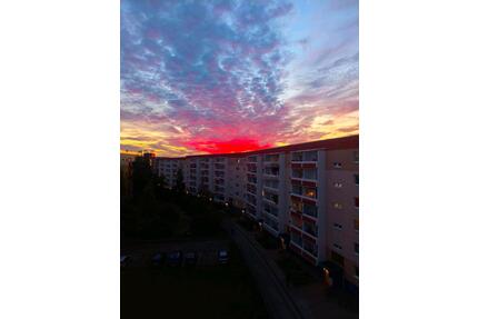 3-Zimmer-Wohnung, 5. OG, voll möbliert, EBK, Wanne ,top Lage - Waren (Müritz)