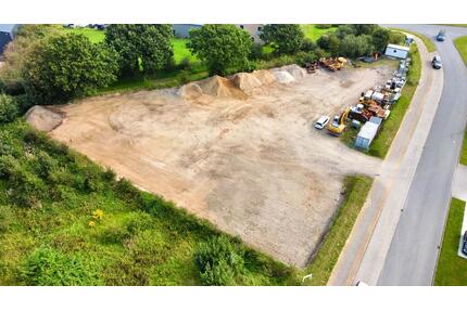 Großzügige Gewerbe-Lagerfläche (4.000 m²) in Husum zu vermieten