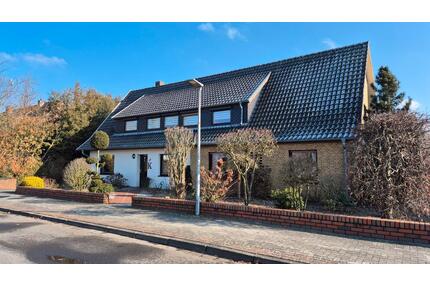 Wohnhaus mit 3 Wohneinheiten - 500.000,00&nbsp;EUR Kaufpreis, ca.&nbsp; 360,00&nbsp;m&sup2; in Essen (Oldenburg) (PLZ: 49632)