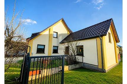 EIN ZUHAUSE IM GRÜNEN - 175.000,00&nbsp;EUR Kaufpreis, ca.&nbsp; 120,00&nbsp;m&sup2;&nbsp;Wohnfl&auml;che in Kritzow (PLZ: 19386)