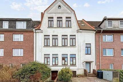 Haus zum Kaufen in Wilhelmshaven 320.000,00 € 270 m²