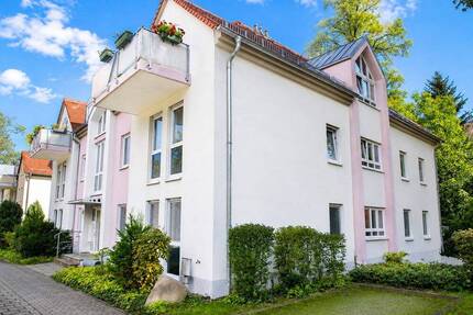 VERMIETETE DACHGESCHOSS-WOHNUNG IN BEVORZUGTER LAGE - Dresden Blasewitz