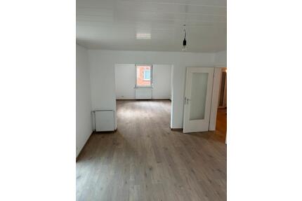 Attraktive 2 Zimmer Wohnung in top Lage (saniert 89qm) - Heidenheim an der Brenz