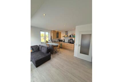 Dachgeschoss Wohnung - 715,00&nbsp;EUR Kaltmiete, ca.&nbsp; 53,00&nbsp;m&sup2; in Wolnzach (PLZ: 85283)