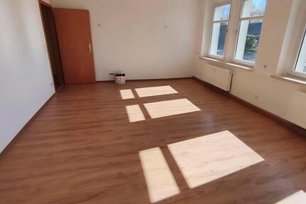 93m² 4 Zimmer Wohnung mit Stellplatz in Geyer Erzgebirge