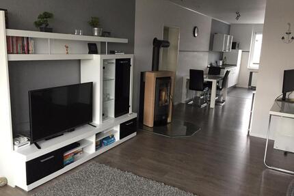 Helle, moderne 3-Zimmer-Eigentumswohnung mit Balkon & Kaminofen - Niederzier