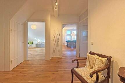 SONNENBERG: Teilmöblierte Wohnetage in bevorzugter Lage - Stuttgart