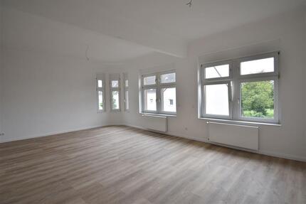 Frisch renoviert! Großzügige 3-Zimmer-Wohnung mit Terrasse zu vermieten - Mönchengladbach