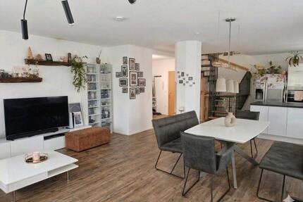Großzügige Maisonette mit Balkon, Tiefgarage und Klimaanlage - Marl