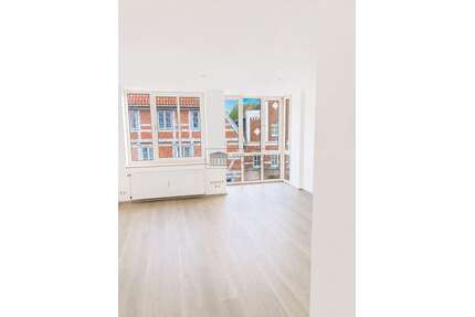 Haus zum Kaufen in Buxtehude 1.490.000,00 € 289.26 m²