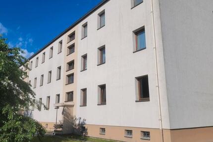 Provisionsfrei 4 Zi-Whg Besichtigung am 22.08.26, 11:30-15:30 Uhr - Bernsdorf
