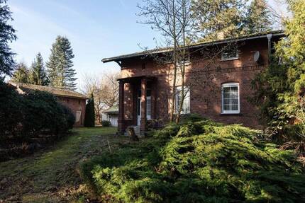 Charmantes Einfamilienhaus mit großem Grundstück und Wasserzugang in Elbe-Parey