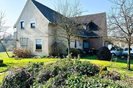 Großes Ein-bis Zweifamilienhaus mit Einliegerwohnung sucht neuen Eigentümer. - Hüllhorst Schnathorst