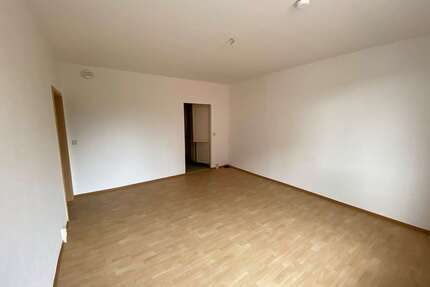 Wohnung zum Mieten in Suhl 395,18 € 54.33 m²