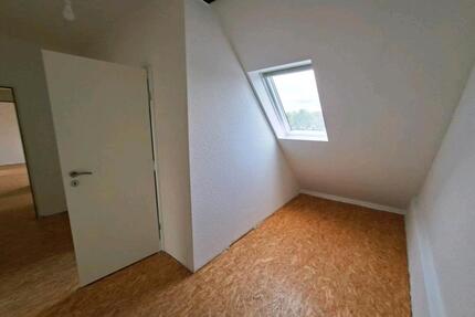 Mietwohnung Dachgeschoss - 817,00&nbsp;EUR Kaltmiete, ca.&nbsp; 90,00&nbsp;m&sup2; in Gelsenkirchen (PLZ: 45896) Gelsenkirchen-Nord