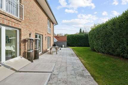 Haus zum Kaufen in Bad Boll 1.200.000,00 € 286 m²