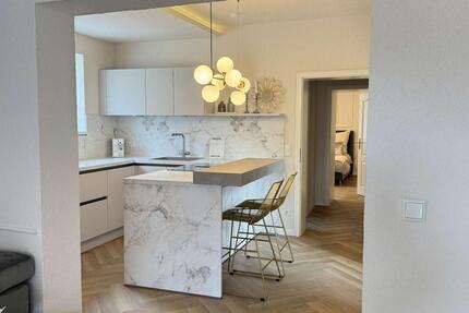 Stilvoll möblierte 2,5-Zimmer-Wohnung (80 m²) mit Terrasse & Stellplatz in Landau-Arzheim - Landau in der Pfalz