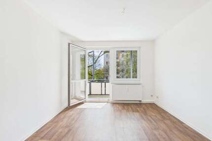 Wohnung zum Mieten in Chemnitz 275,00 € 48.25 m²