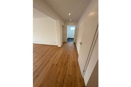 Hochwertig sanierte Wohnung mit tollem Balkon - Pforzheim Haidach