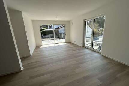 Wohnung zum Mieten in Zell am Main 1.290,00 € 90 m²
