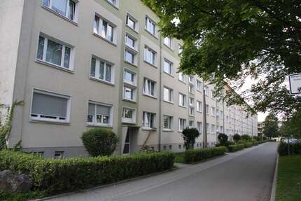 Wohnung zum Mieten in Gera 353,16 € 58.86 m²