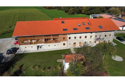 Neubau 2022: 3-Zi-Wohnung 95 m² mit Loggia & Garage, Amerang