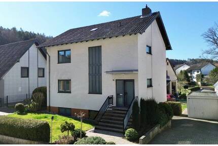 Kaiserslautern-Erfenbach - Freistehendes Einfamilienhaus mit 2 Garagen und großem Garten