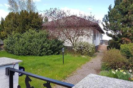 Zwangsversteigerung - Schöner Winkelbungalow in Marienhagen - für den Erwerber provisionsfrei! - Duingen