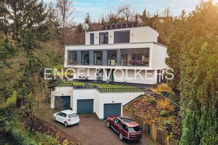 Haus zum Mieten in Bergisch Gladbach 4.750,00 € 350 m²
