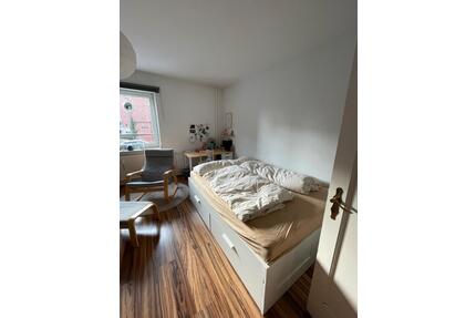 1 Zi Wohnung - 450,00&nbsp;EUR Kaltmiete, ca.&nbsp; 32,00&nbsp;m&sup2; in Kiel (PLZ: 24116) Schreventeich