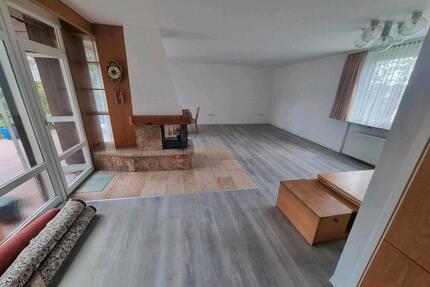 5,5 Zimmer Wohnung mit 175 qm in Höchberg