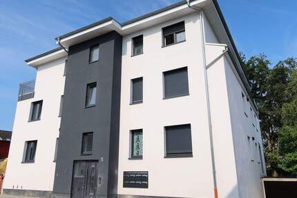 Zentral gelegene 3 Zimmer-Wohnung mit großer Terrasse - Uetersen