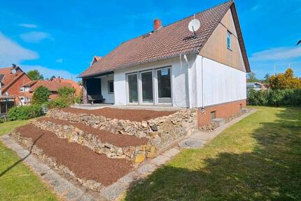 HAUS ZUM SCHNÄPPCHENPREIS Freistehendes Vollkeller EFH +Dachboden - Rinteln