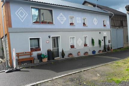 Haus mit Scheune, Garten und Gartenhütte in der Eifel - Retterath