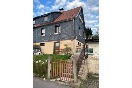 Haus zum Kaufen in Steinbach-Hallenberg 83.000,00 € 94 m²