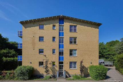 Schöne 3- Zimmer Dachgeschosswohnung mit Balkon - Neumünster Innenstadt