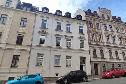 2-Zimmer-Dachgeschoss-Wohnung mit Einbauküche! - Plauen