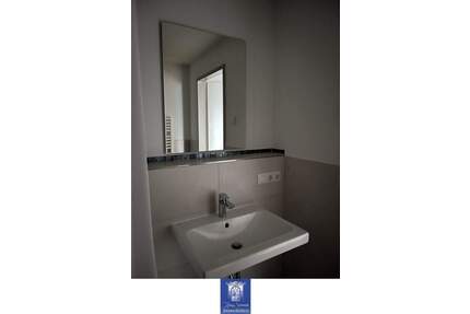 Charmante Neubauwohnung im Erstbezug mit Balkon, EBK und Fußbodenheizung! Lift! - Arnsdorf