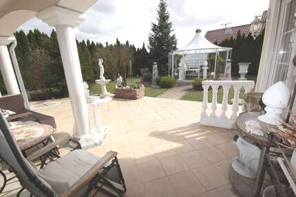 Haus zum Kaufen in Straubing 690.000,00 € 250 m²