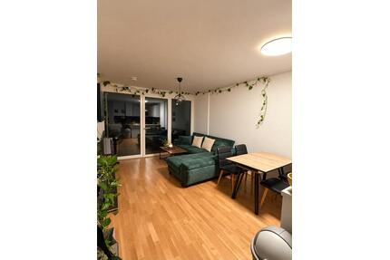 Helle 2 Zimmer Wohnung mit Balkon | Regensburg Königswiesen