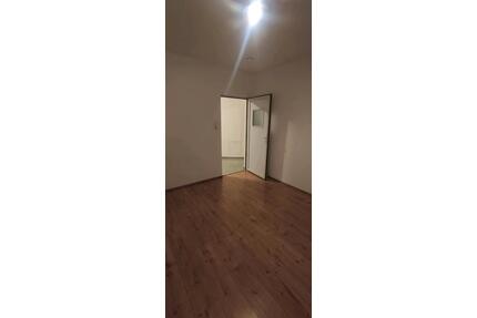 WG Zimmer in Binsdorf - 380,00&nbsp;EUR Kaltmiete, ca.&nbsp; 80,00&nbsp;m&sup2; in Geislingen (PLZ: 72351)