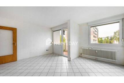 Bezugsfrei und gut geschnitten: Drei-Zimmer-Wohnung mit Loggia und Aufzug - Dormagen Hackenbroich
