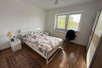 Renovierte 3-Zi-Whg + Balkon & EBK - Kapitalanlage 5% Rendite - Celle Neustadt/Heese