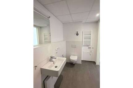 Wohnung zum Mieten in Erlangen 570,00 € 25.56 m²